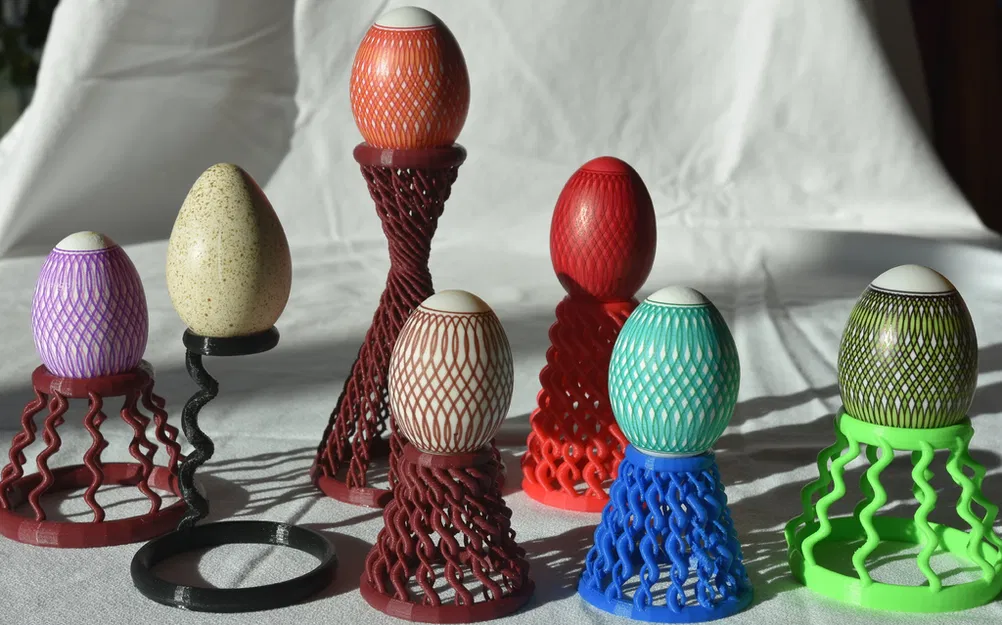 Chân Đế Trứng Phục Sinh - Nhóm 3 (OpenSCAD) - Image 1