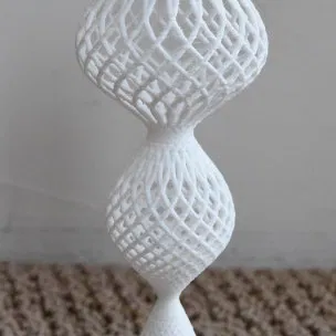 Giá đỡ trứng Phục sinh - Nhóm 2 (OpenSCAD)