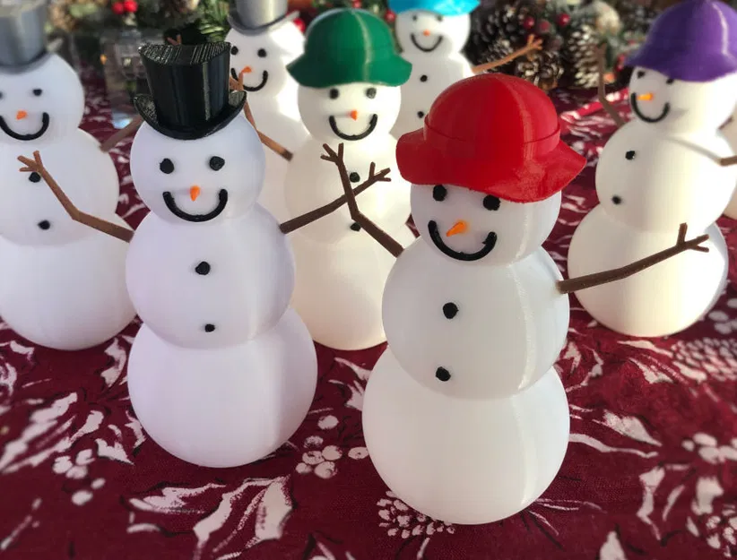 Người Tuyết với Đèn Trà LED (OpenSCAD) - Image 1