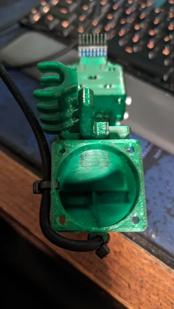 Cửa nạp quạt 40mm EVA 3 - Quản lý cáp Beacon - Image 3