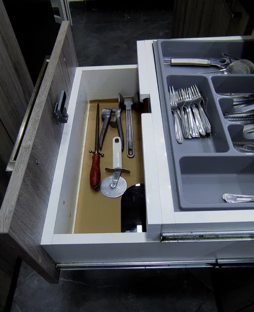 Cần gạt khóa nam châm & tay nắm ẩn cho ngăn kéo bếp - Image 4