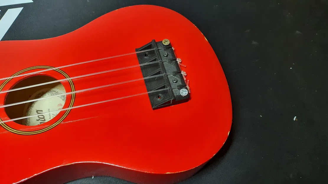 ĐẾ NGỰA ĐÀN UKULELE CÓ CÁNH MỞ RỘNG - Image 2