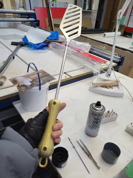 Xẻng Trang Trí Cho Cửa Hàng - Image 2