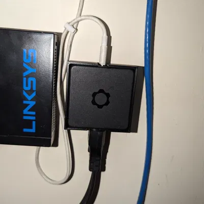 Giá Treo Tường Sạc 60W Framework Laptop