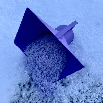 Bình rải muối tan tuyết (Kiểu bình muối khổng lồ)