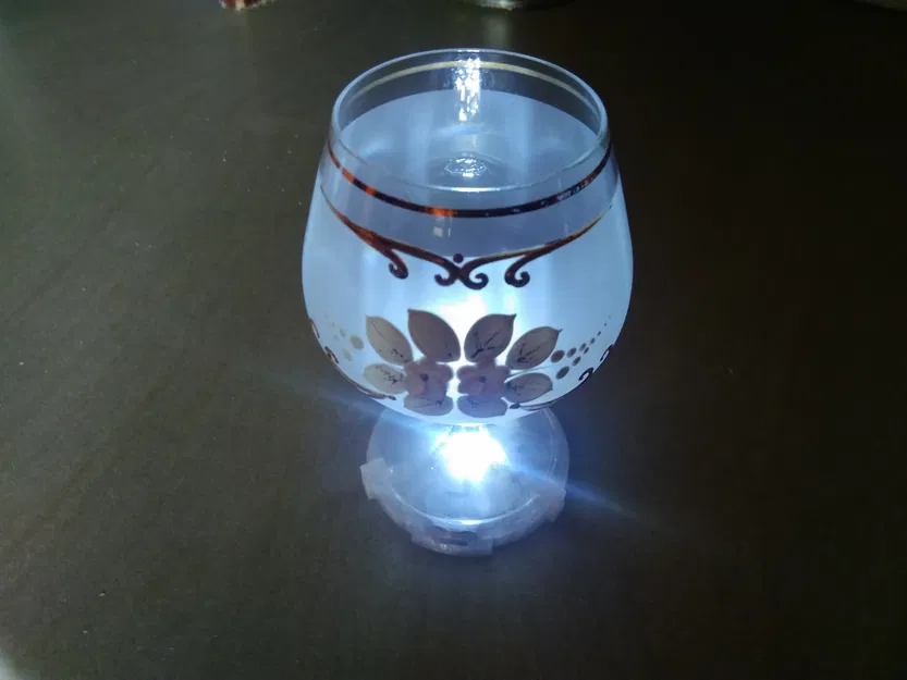 Đèn Đế Ly Rượu - Image 1