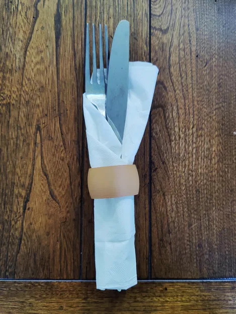 Nhẫn Đựng Khăn Ăn Đơn Giản - Image 1