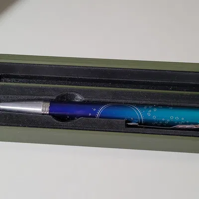 Hộp đựng bút Parker IM có khóa nam châm