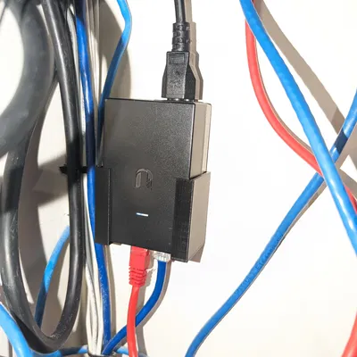 Giá đỡ treo tường cho bộ phun PoE Unifi 48V