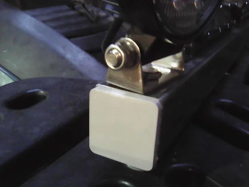 Nắp Bịt Ống Thép Hình Vuông 40x40mm - Image 1