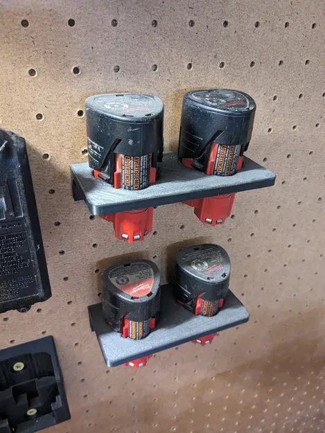 Kệ giữ pin M12 Milwaukee - Image 1