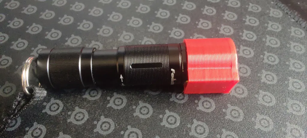 Nắp chụp và bộ khuếch tán đèn pin Fenix E05R - Image 3