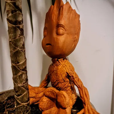 Em Bé Groot (Ngồi Và Vẫy Tay Chào)