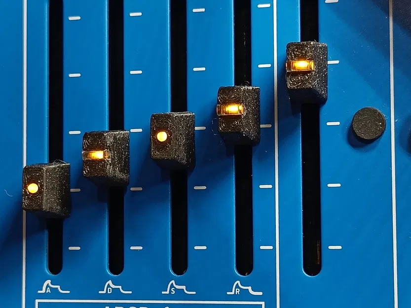 Thanh trượt có đèn Behringer 2600 - Image 2