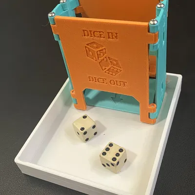 Tháp Tung Xúc Xắc Gấp Gọn Tiện Lợi