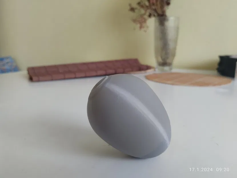 Trứng gần đứng trên đỉnh - Image 1