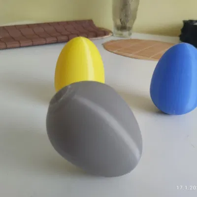 Trứng gần đứng trên đỉnh