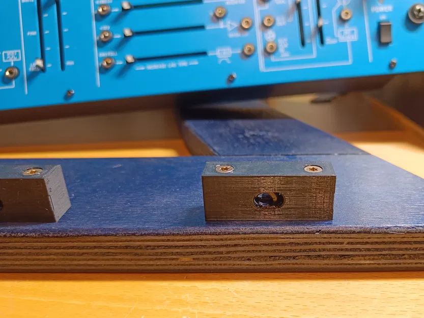 Giá đỡ rack 19" tự làm - Image 1