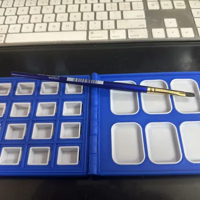 Hộp Đựng Màu Nước 16 Khay Nửa