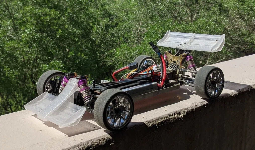 Cánh Sau Wltoys 124019 3 Thanh - Image 1