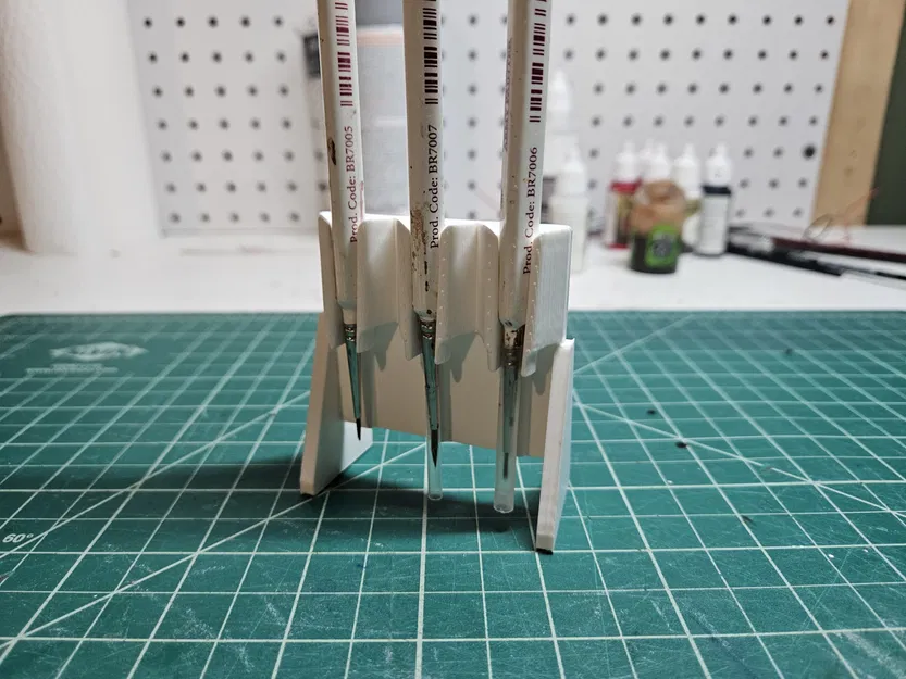 Chân đế cọ Army Painter - Image 1