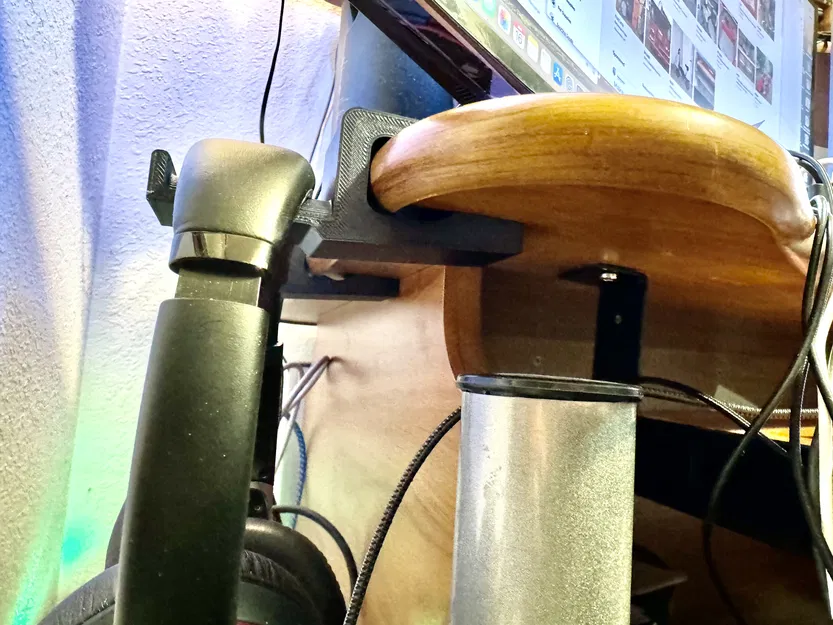 Một cái giá đỡ tai nghe nữa nè - Image 2