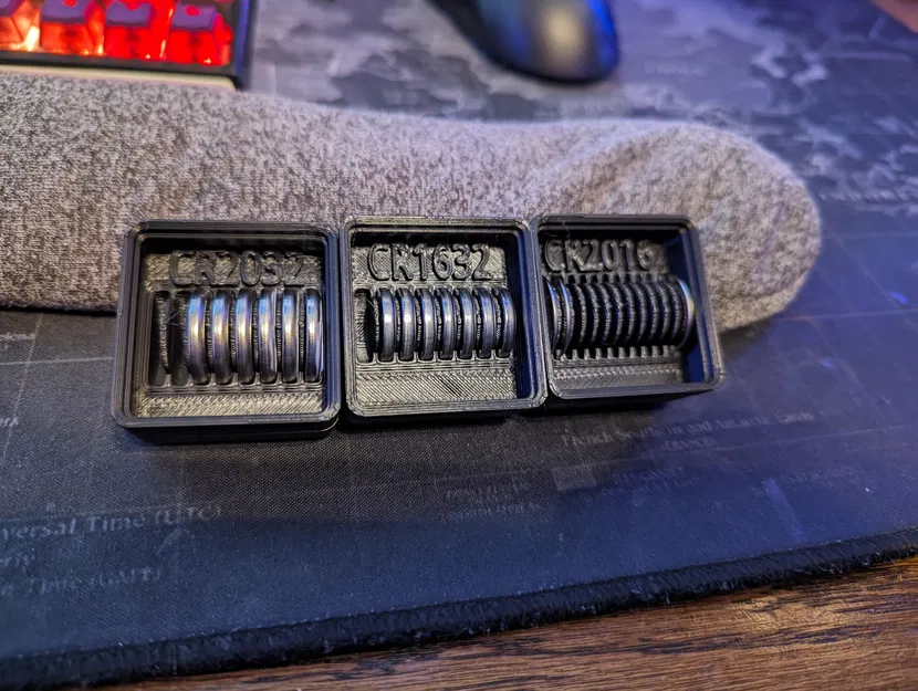 Hộp Đựng Pin Cúc Áo Cho Gridfinity - Có Nhãn - Image 1