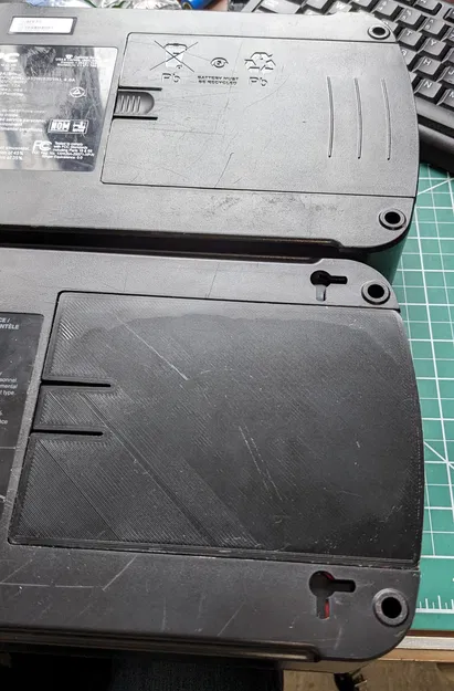 Nắp pin cho bộ lưu điện APC - Image 1