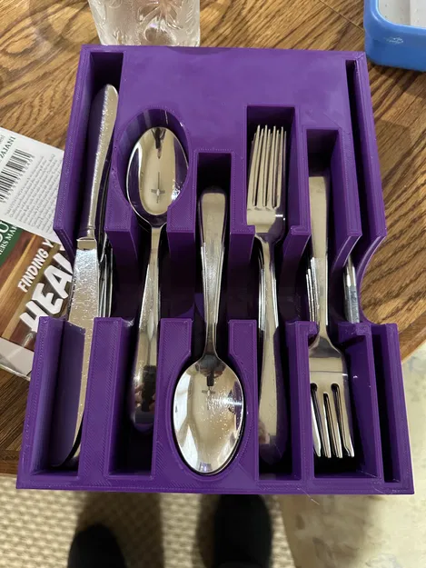 Thêm Một Cái Giá Đựng Dao Nĩa Nữa - Image 1