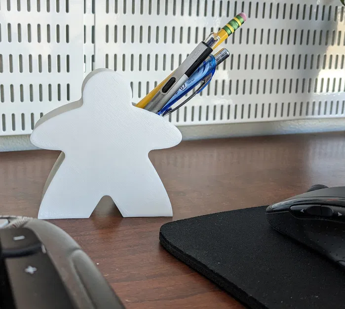 Hộp Cắm Bút Meeple Để Bàn - Image 1