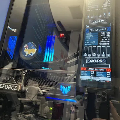 Giá đỡ màn hình 8.8" và Nắp che Khe PCIe có Lỗ luồn dây