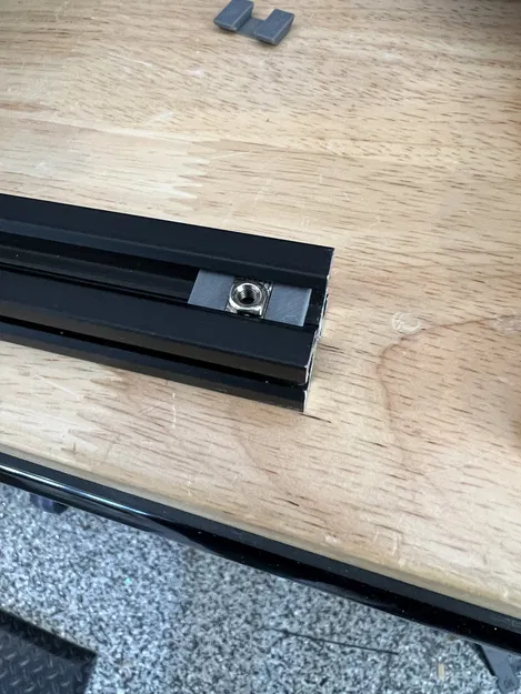 Đế Giữ Đai Ốc Cho Rãnh Trượt 20x20 - Image 5