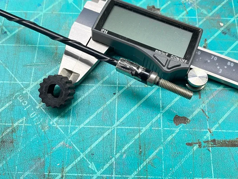 Ốc Vặn Ắng-ten Xe Tải - Nissan Frontier 2018 - Image 1