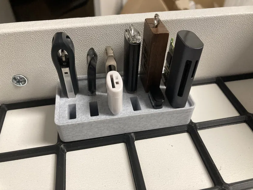 Giá Đỡ USB Gridfinity 12 Thanh - Image 3