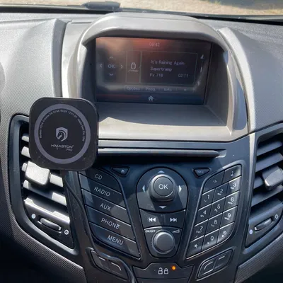 Giá đỡ điện thoại khe CD Ford Fiesta bên trái