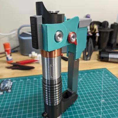 Thanh kiếm ánh sáng đầu tiên của Ezra Bridger