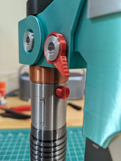 Thanh kiếm ánh sáng đầu tiên của Ezra Bridger - Image 3