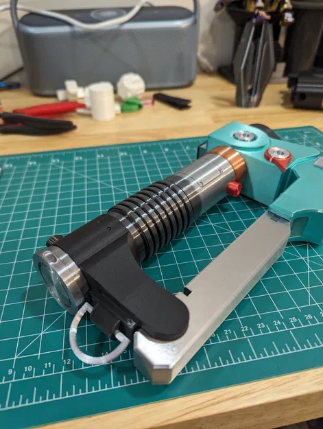 Thanh kiếm ánh sáng đầu tiên của Ezra Bridger - Image 5