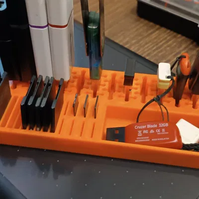 Kệ Đựng USB và Thẻ Nhớ SD