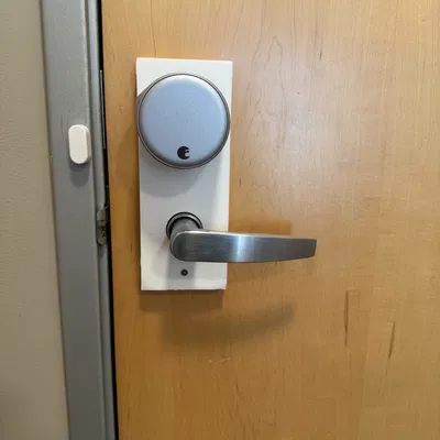 Tấm Adapter Gắn Khóa Thông Minh August Thế Hệ 4