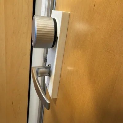 Tấm Adapter Gắn Khóa Thông Minh August Thế Hệ 4