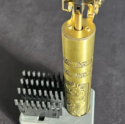 Hộp Đựng Tông Đơ + Lược