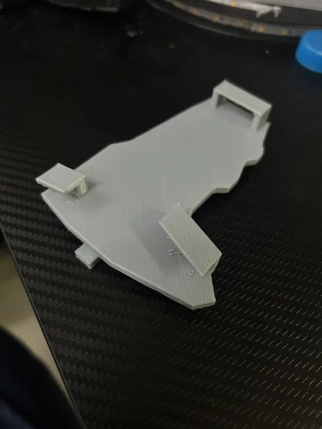 Kệ Giữ Thước Cặp Vernier Cho Bảng Ghim (Lỗ Vuông) - Image 2