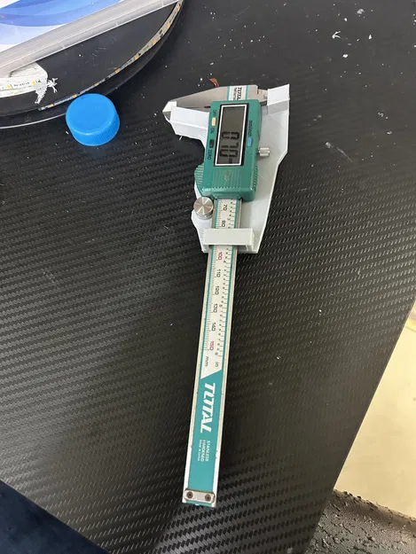 Kệ Giữ Thước Cặp Vernier Cho Bảng Ghim (Lỗ Vuông) - Image 4
