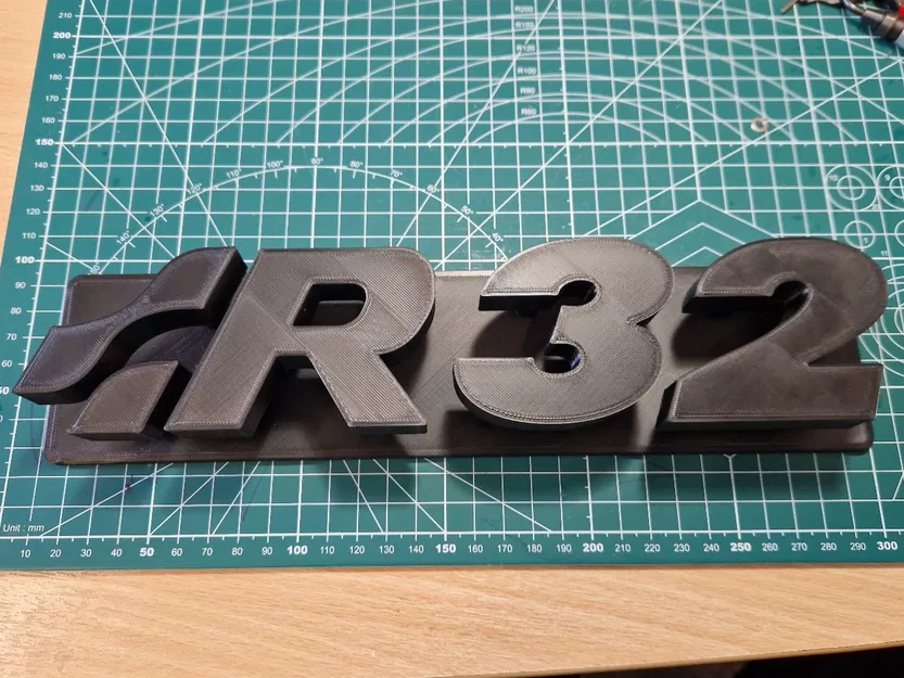 Logo VW R32 có chữ nổi - Image 1