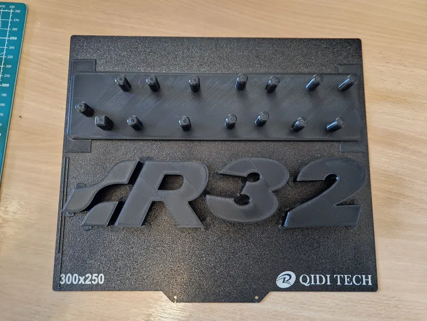 Logo VW R32 có chữ nổi - Image 2