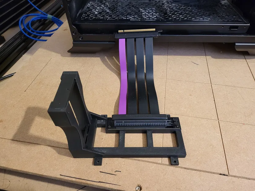 Giá đỡ GPU cho Cáp Riser Cooler Master - Image 1