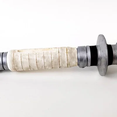 Đèn Pin Lightsaber Của Shin Hati