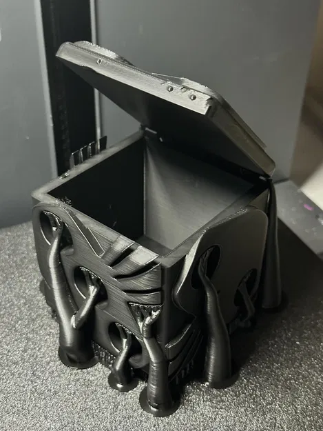 Hộp Đựng Xúc Xắc Oogie Boogie - Nắp Gập Kín - Image 7