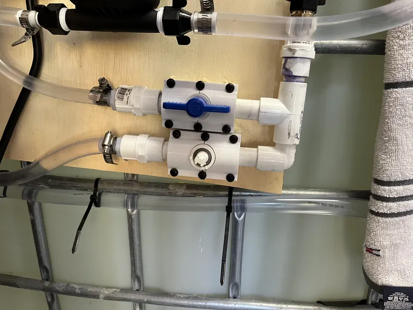 Giá Treo Van PVC 1/2" - Image 2